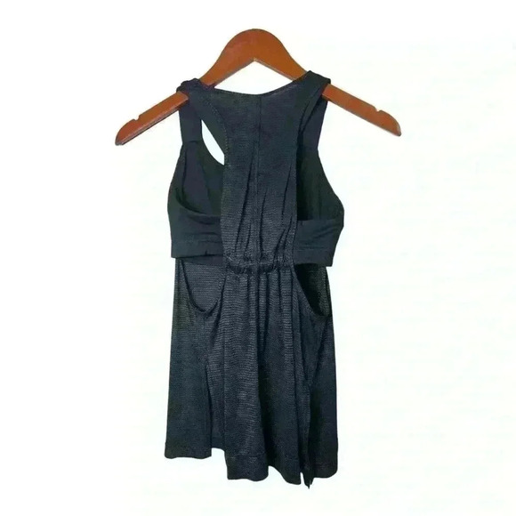 Lululemon Stash It Tank, Black, Size 6. In excellent condition! - Picture 5 of 9